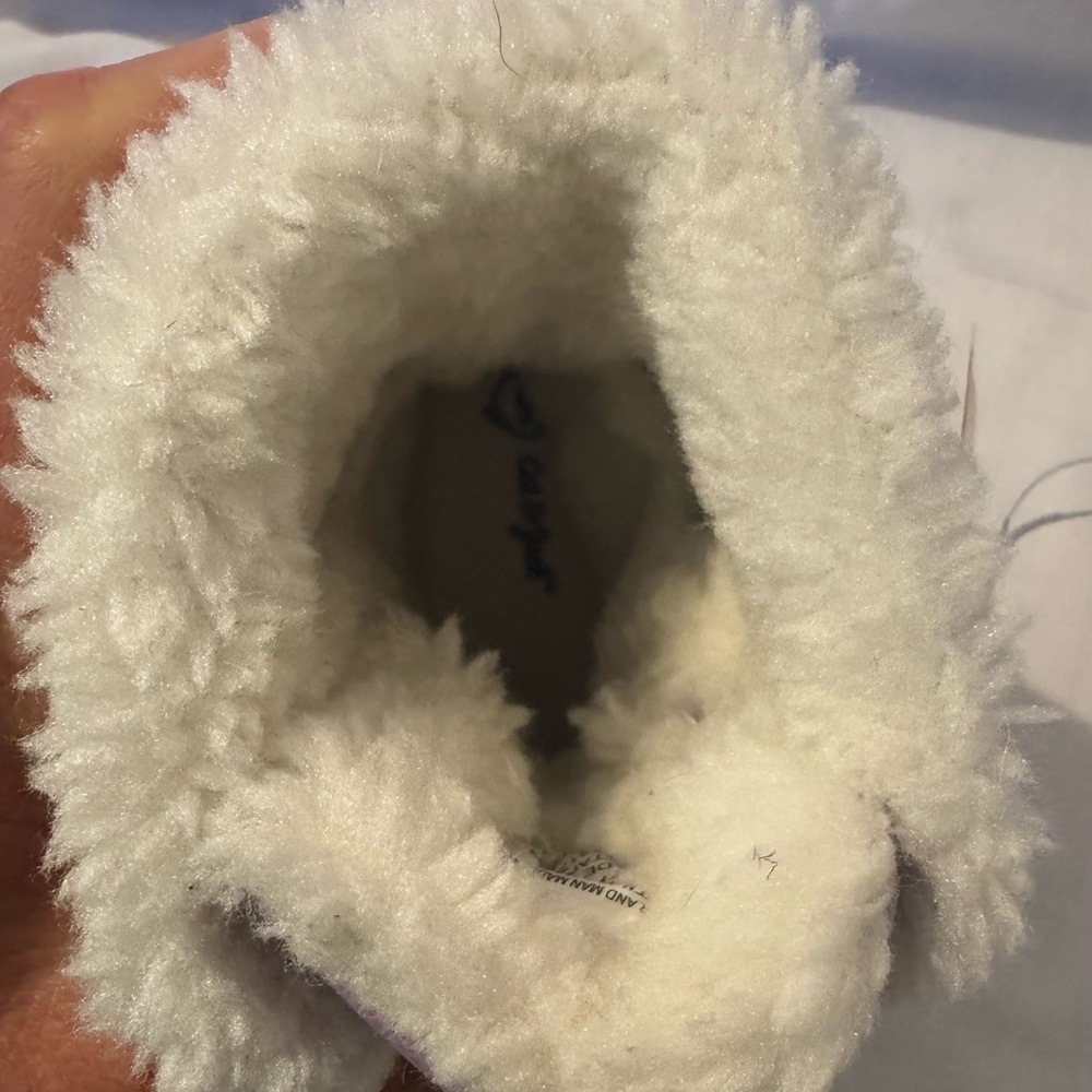 NWT Cat & Jack Iredescent Pink Snow Boots with Faux Fur Trim Sz 6T - Picture 9 of 9